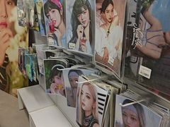 -Love Star追星馆(上海静安大悦城店)