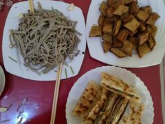 -溢心园香河肉饼总店