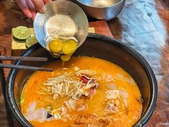 -银米·云南传统过桥米线(双廊黑金冠店)
