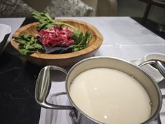 -红鼎豆捞·非遗鲍皇汤火锅(宝丰路店)