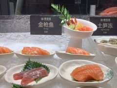 -雍容荟帝王蟹活龙虾展台自助(IFS黑金店)