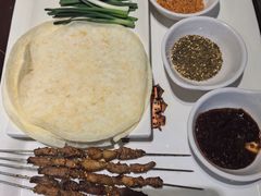 -三个大叔烤羊肉串·歌手驻唱·碳烤鲜肉(西三旗店)