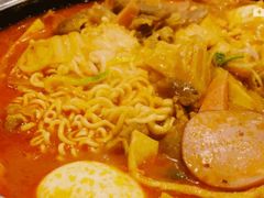 -三清洞摩西韩式年糕火锅(威高广场店)