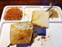 千页豆腐-三个蒙古大叔羊肉串(大宁店)