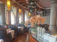 -八府香鸭·啫啫煲(华山路店)