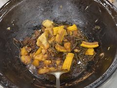 -屯老二农家铁锅炖·行业领军者(梅江店)