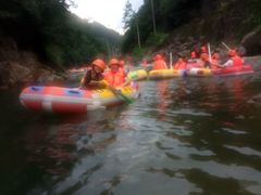 -安吉龙王山峡谷漂流