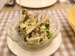 猪耳朵沙拉-船屋葡国餐厅