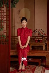 点击看大图 -艾拉·女王婚纱礼服馆