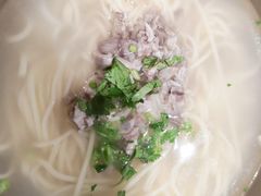 猪肘汤面-亮亮面馆(经六路店)