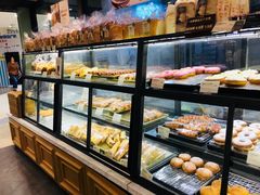 面包甜点陈列柜-多乐之日(和平伊势丹店)