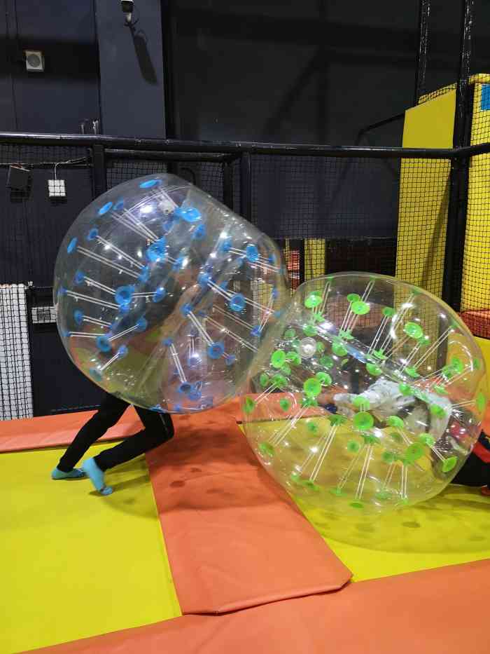 漫游星空蹦床馆-"整体感觉很好 尝试了蹦床 攀爬等项目.