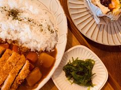 咖喱炸猪排堤坝饭-Ginko银子(青龙街店)