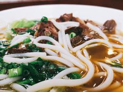 牛腩拼牛利米粉-珍珍小食店(西华路店)