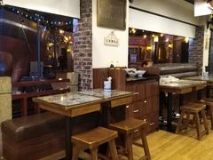 大堂-双燕楼·手工馄饨·汤面小吃(世纪汇店)