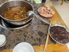 -乳仔牛牦牛汤锅 烤羊排(松潘古城店)