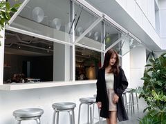 -洪小鹏生活美学馆(领SHOW天地店)