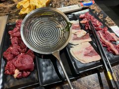 -牛里牛气· 榴莲海鲜鲜牛肉自助火锅·烤肉(横岗店)