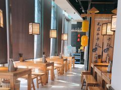 -先启半步颠小酒馆(虹桥龙湖天街店)