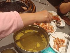 -黑金·寻焰自助百汇·烤肉·火锅(中街店)