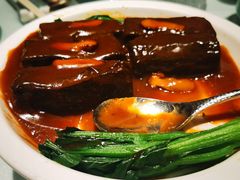 鲍汁松茸焖黑豆腐-新雅(丰盛里店)