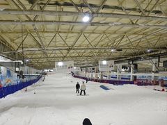 -乔波室内滑雪场