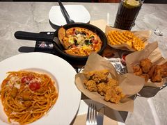 -必胜客(东大桥店)