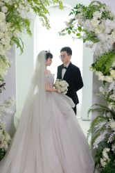 -挪娅婚纱摄影皇家会所