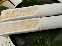 飞鱼籽墨鱼滑-椰子营·椰子鸡火锅(万象里店)