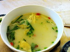 过桥米线-蝴蝶泉宾馆-中餐厅
