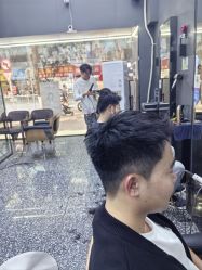 -藤野造型专业烫染接发