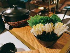-三个椰子·现砍椰子鸡(金源CBD店)