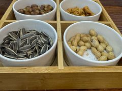 -愉肴麻辣香锅(中山路店)
