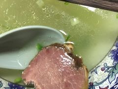 -老新隆牛肉锅贴(新街口店)
