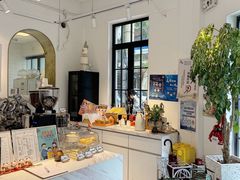 -Fridi Patisserie Cafe