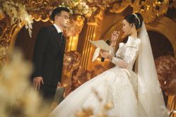 -艾米丽婚纱礼服