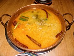 -洱火云南酸菜牛肉火锅(石景山当代商城店)