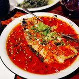 黑龙潭剁椒大鱼头🐟，🌶️辣安逸了！