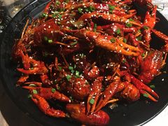 -巴厘龙虾·榜首油焖大虾(音乐学院·沿江酒馆店)