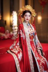 -衣贝姿婚纱礼服馆