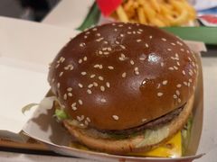 -麦当劳甜品站(高德置地广场春广场店)