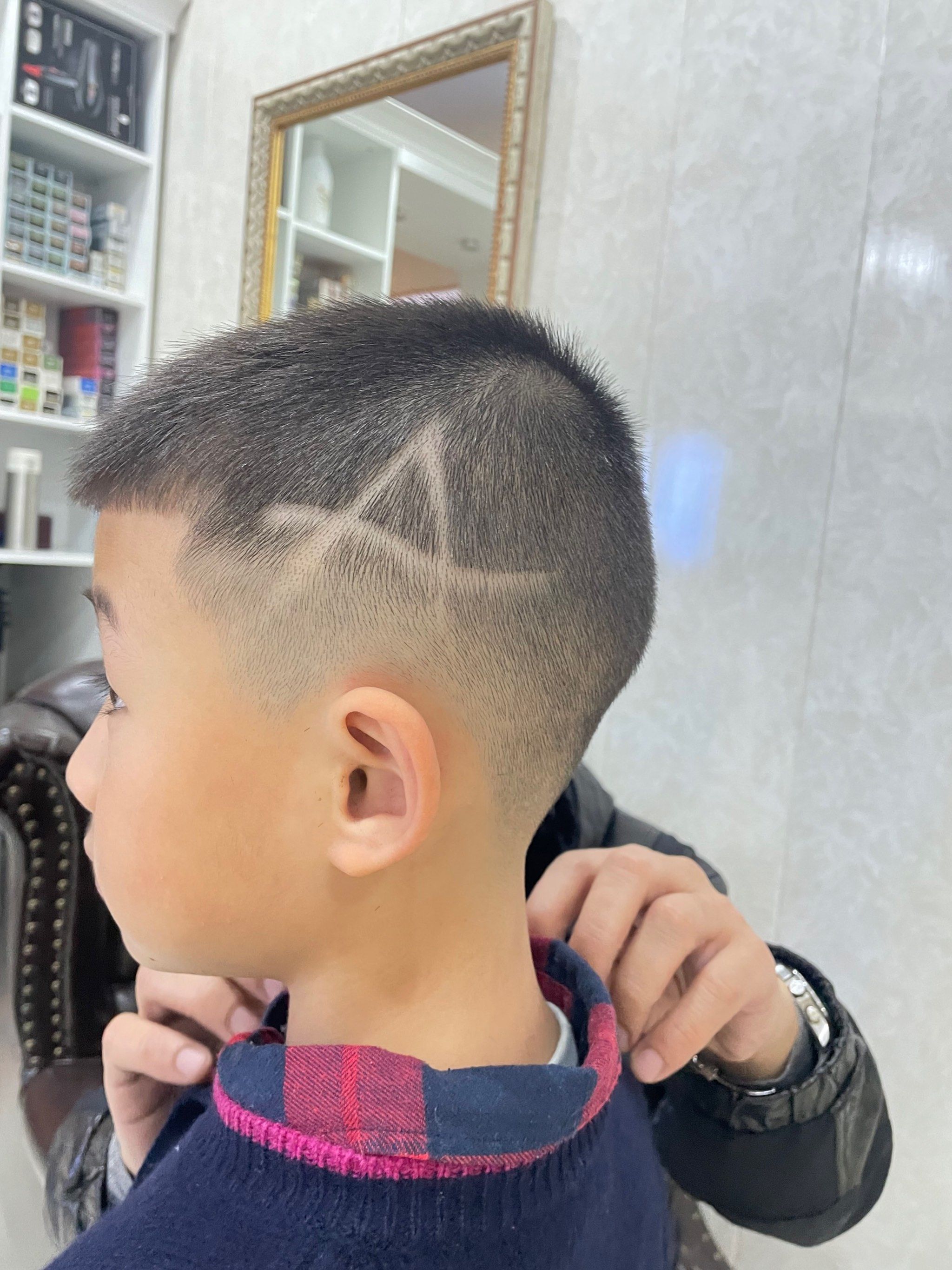 一岁宝宝剃头发型图简单的教程