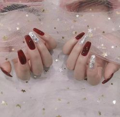 -苏彩·皮肤管理美甲美睫
