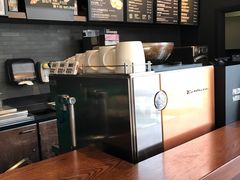 -星巴克(西藏路店)