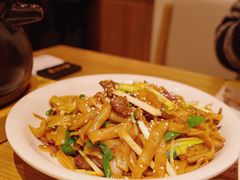 干炒牛河-顺风汤馆·广府粤菜(江宸天街店)
