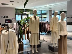 -百年港湾奥特莱斯(香炉礁店)