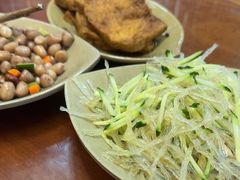 -亮亮面馆(经六路店)