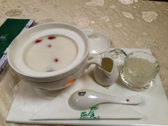 燕庭燕窝下午茶(南京西路店)-燕庭·纯燕窝·甜品下午茶(南京西路店)