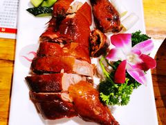 宜良脆皮小刀鸭-老滇山寨•云南特色菜•地方菜•民族风情歌舞表演(金碧店)