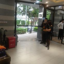 点击看大图 -首脑美发沙龙